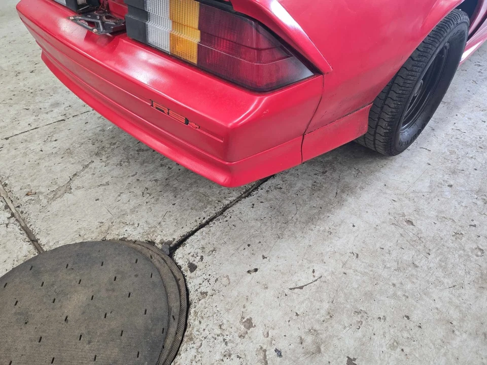 Used Rear Bumper Assembly Rear fits: 1992 Chevrolet Camaro Rear Grade C Foto 4 de 4