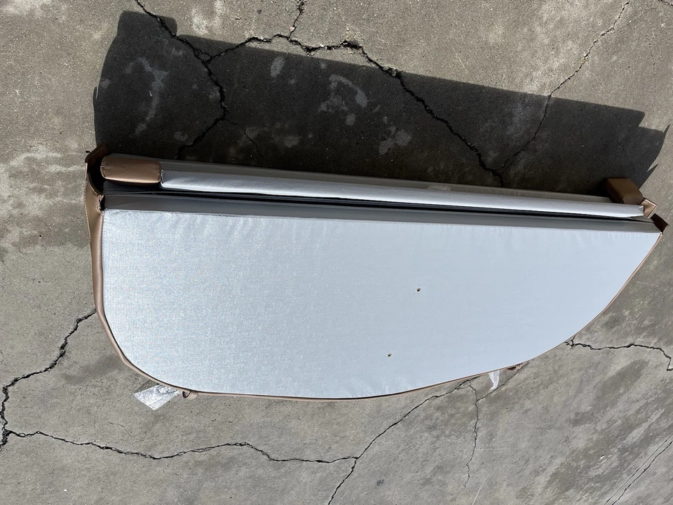 Заводская крышка для гидромассажной ванны 69 дюймов x 63 дюйма Freeflow Cascina и модели Fantasy Drift - Изображение 2 из 4