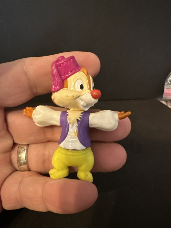 Disney CHIP N DALE RESCUE RANGERS MCDONALDS Aladdin Epcot PVC Cake Figure Toy