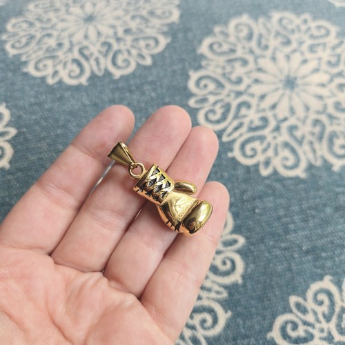 Gold Boxing Glove Pendant - Picture 3 of 7