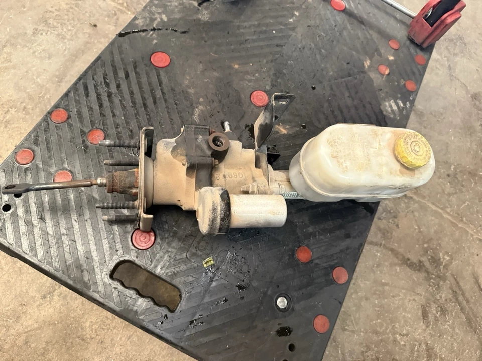 Dodge Ram 2500 3500 2007 refuerzo de freno/cilindro maestro de potencia Foto 2 de 4