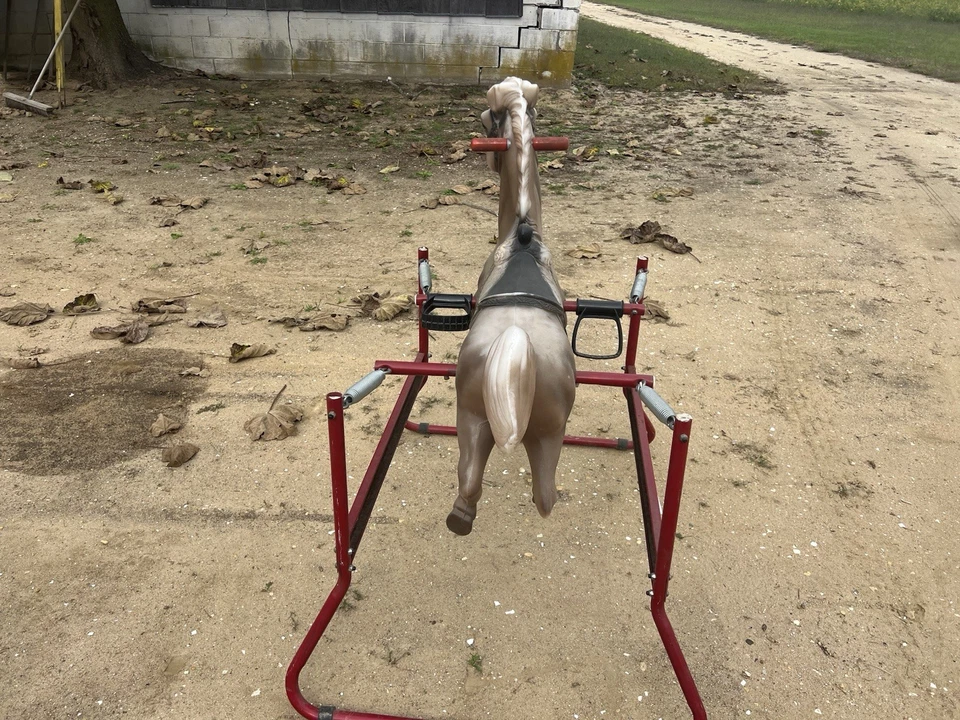 弹簧加载儿童骑马 — 第 4/4 张图片