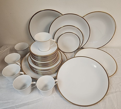 SELTMANN Weiden Dinner Set Service for 6  GOLD TRIM  Creszent 30 pcs