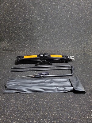05 06 07 08 09 10 Nissan Pathfinder Emergency Jack and Tool Set