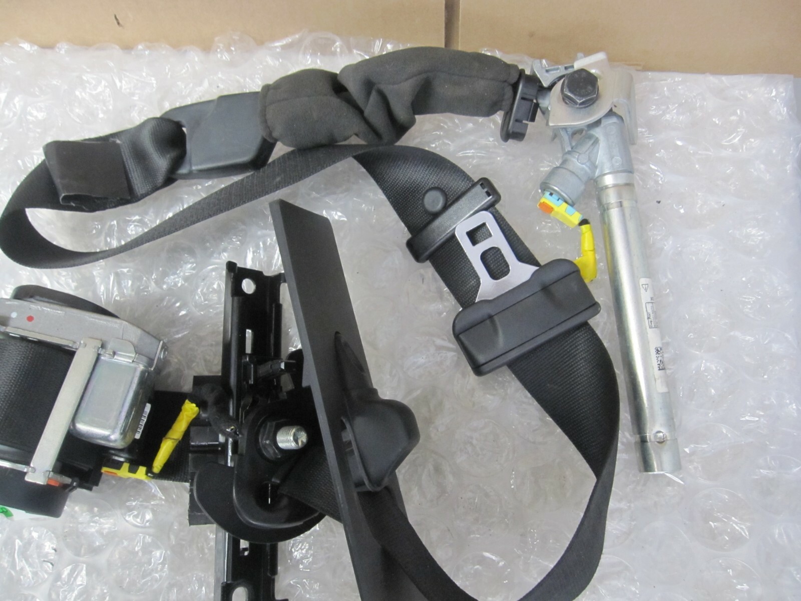 2017-2020 MASERATI GHIBLI S Q4 FRONT Passenger SEATBELT RETRACTOR PRETENSIONER