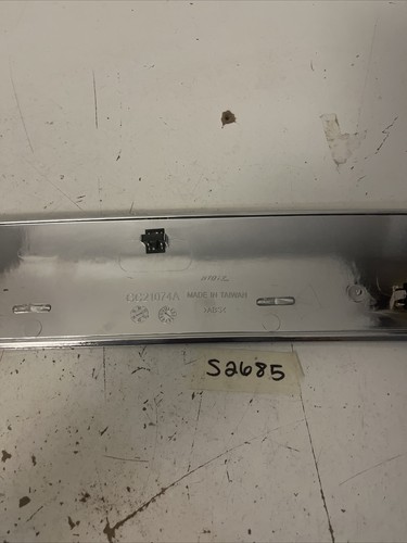 07 08 09 10 11 12 GMC Acadia Front Hood Moulding Trim CHROME OEM - Picture 6 of 8