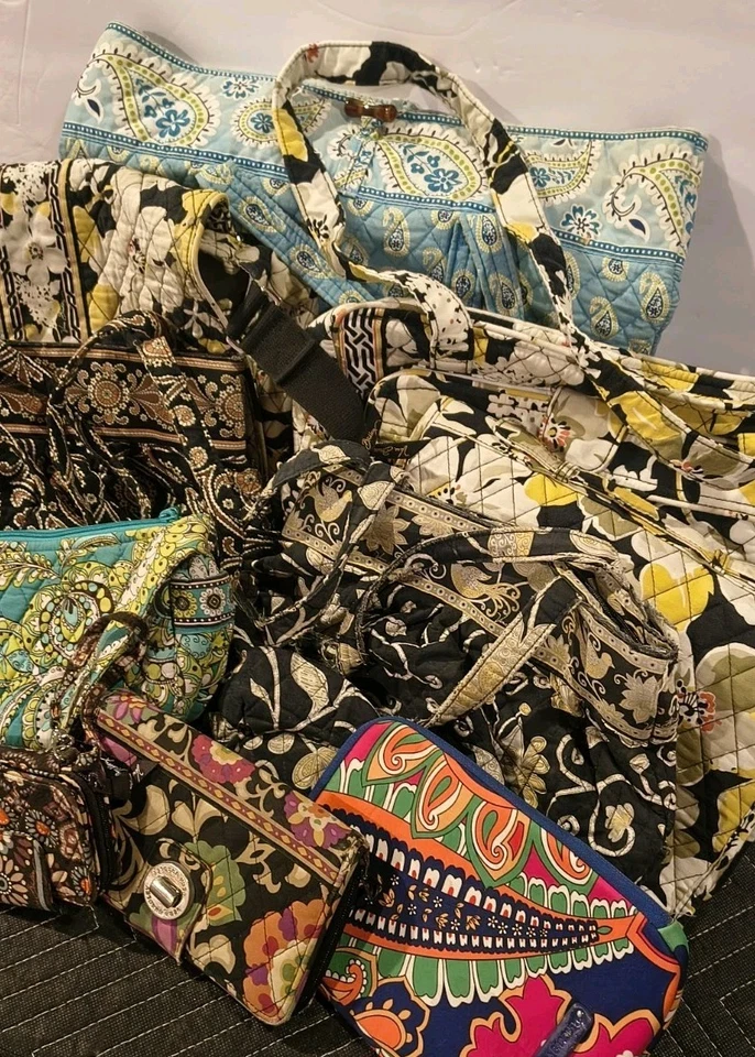 VERA BRADLEY MIX LOT 10 Totes, Diaper Bags, Purses, Wallets Sizes Reseller Color - Image 3 of 4