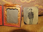 ORIGINAL CIVIL WAR UNION SERGEANT OF CAVALRY SOLDIER & SWORD & GUN PHOTO IN CASE