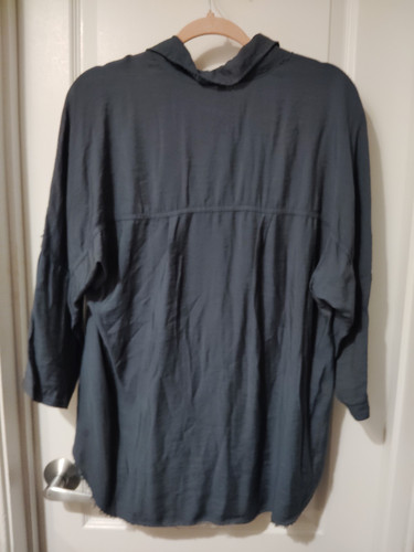 XCVI DAMEN BLAU KNOPFLEISTE MIT ROHEM SAUM DETAIL KLEIN MINIMALISTISCH FEMININ BOHO - Bild 7 von 8