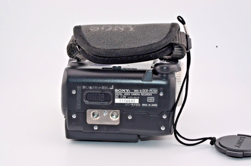 NEAR MINT Sony DCR-PC101 Mini DV Camcorder Digital Video Camera Japanese only - Picture 9 of 11