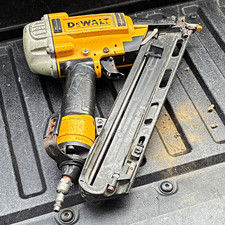 DEWALT DNP72155 Pneumatic 16 Gauge Finish Nailer Nail Gun Finish Nail Type