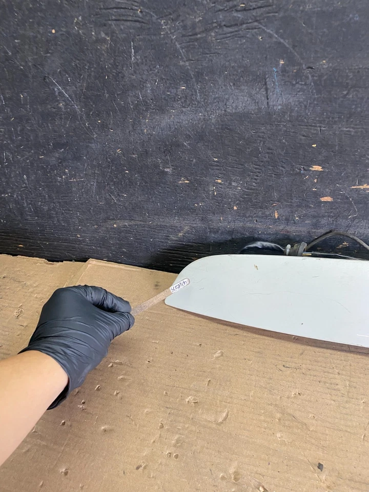 2011 to 2014 Nissan Juke Liftgate Hatch Finish Panel With Camera OEM r2299 DG - Image 4 of 4