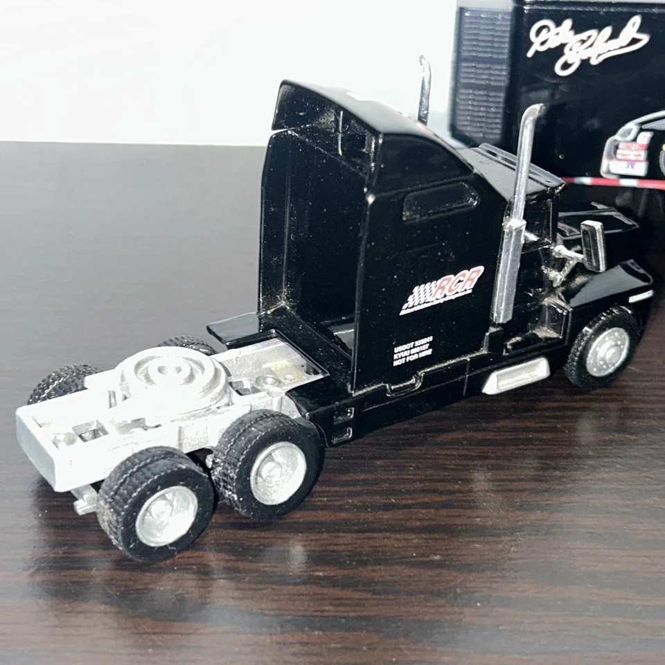 1995 Dale Earnhardt #3 GM Goodwrench RCCA 1:64 Kenworth Car Hauler Transporter - Image 4 of 4