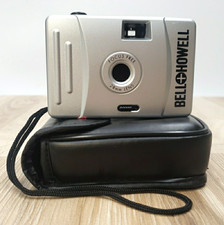 Bell and Howell Point Shoot 35mm Camera Focus Free 28mm Lens Soft Case