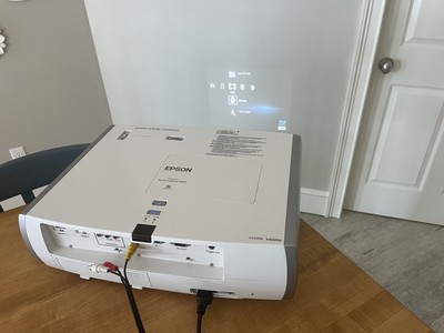 Epson Powerlite Home Cinema 8350 Projector (no HDMI - all other inputs work)