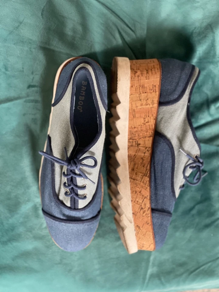 Bamboo Oxford Lace Up Comfort Shoes for Women Blue White Foam and Cork - Image 4 of 4