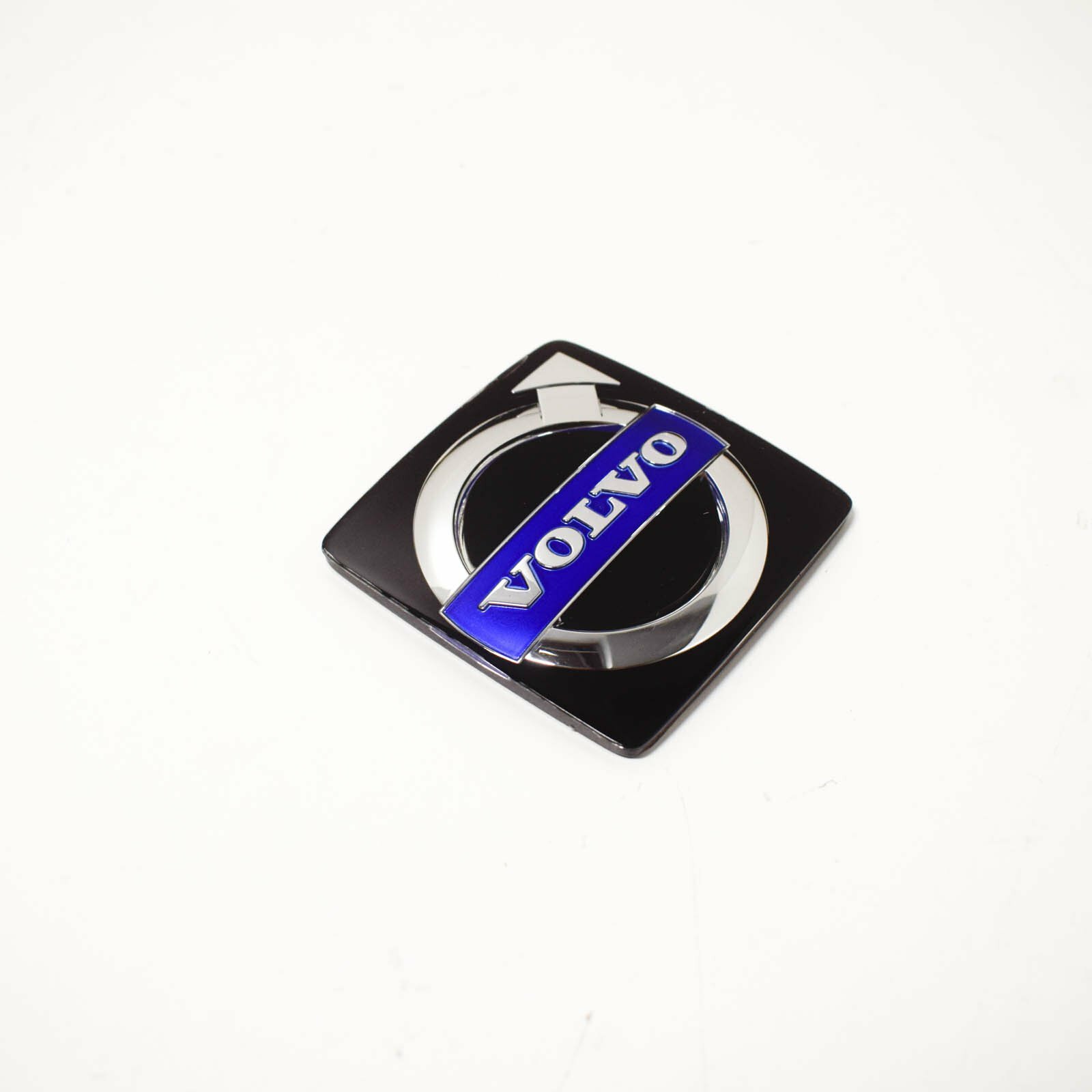30655104 эмблема volvo