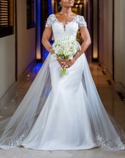 Elegant Mermaid Wedding Dress V-Neck Cap Sleeve Lace Appliques Bridal Gown Train