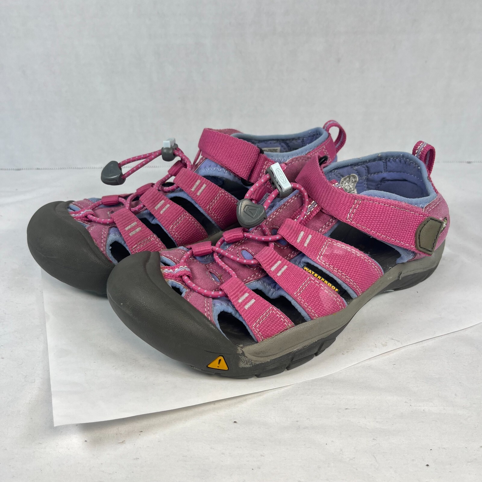 Sandali Keen Newport H2 impermeabili scarpe da trekking trail sneaker rosa giovani ragazze 3
