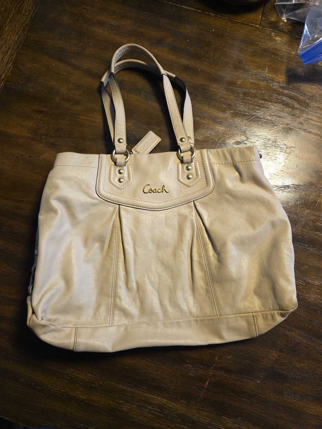 Stylish Coach Ashley Cream Leather Carryall Shoulder Bag F19243