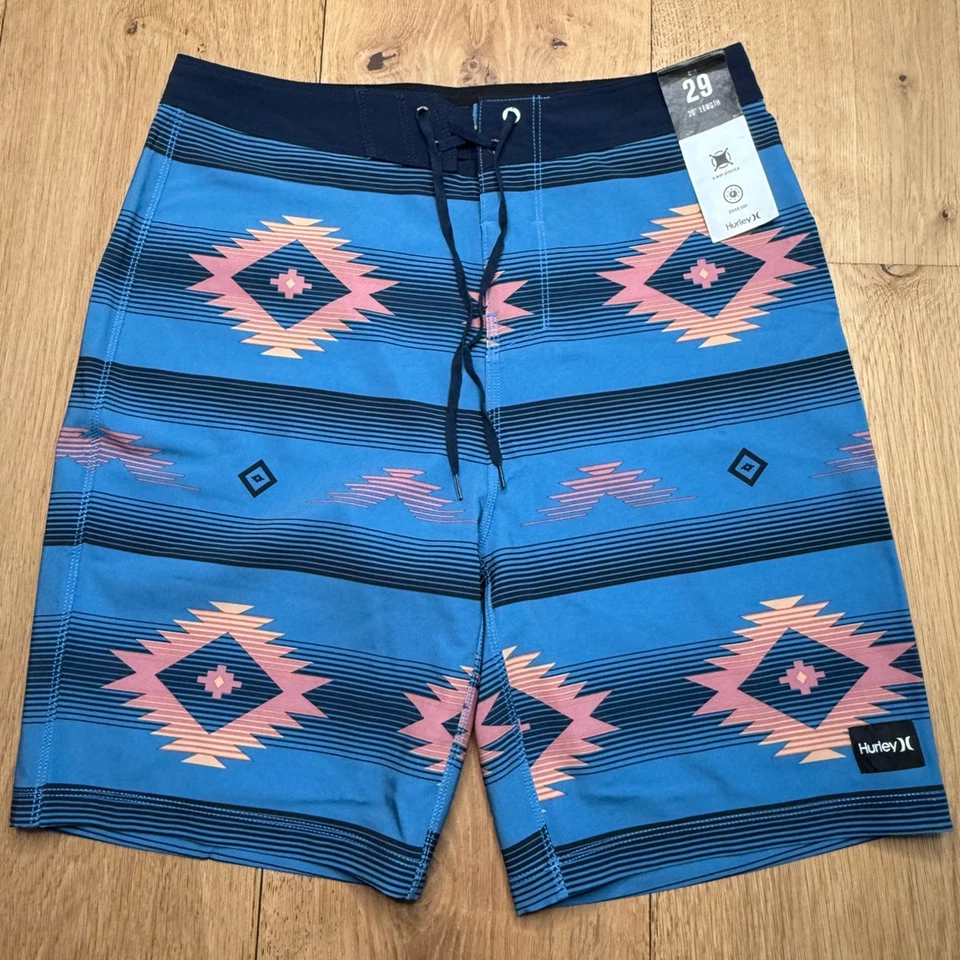 Neu mit Etikett Hurley Weekender 20" Boardshorts blau geometrisch Herren Bademode 30