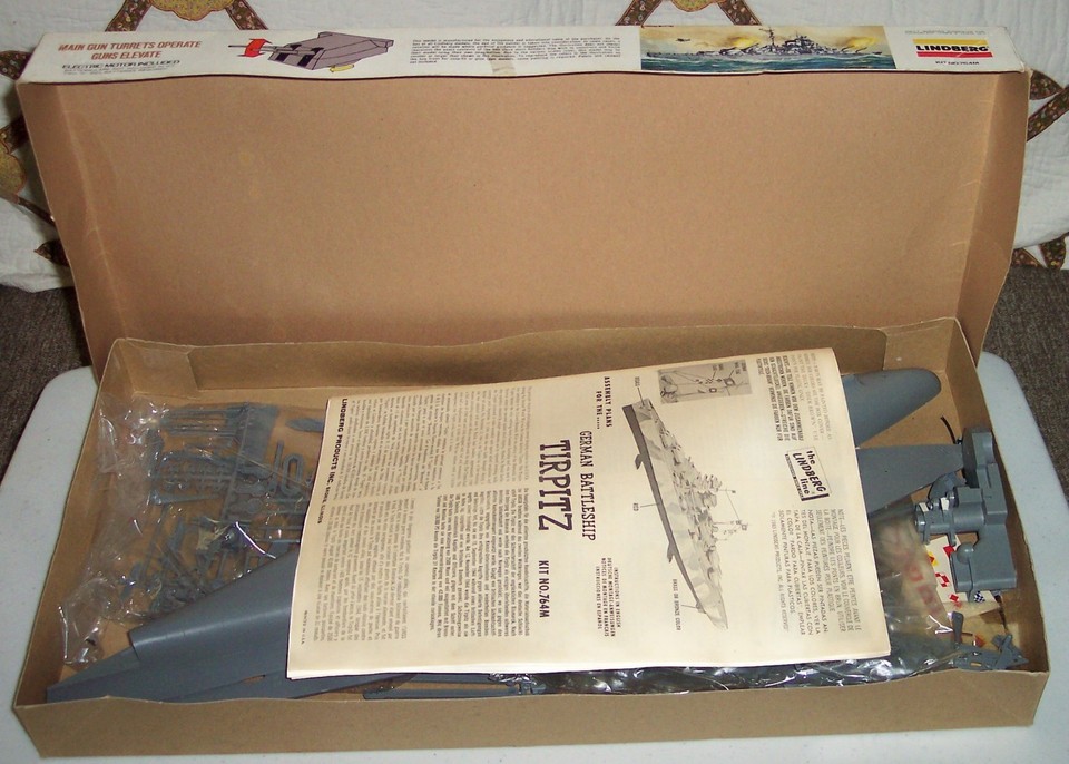 ACADEMY 1:350 TIRPITZ Motorized Series #1414 ©1987 Minicraft Models. N