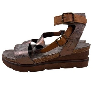Pierre Dumas Lisle Size 7 Pewter Platform Wedge Sandals Buckle Strap NEW
