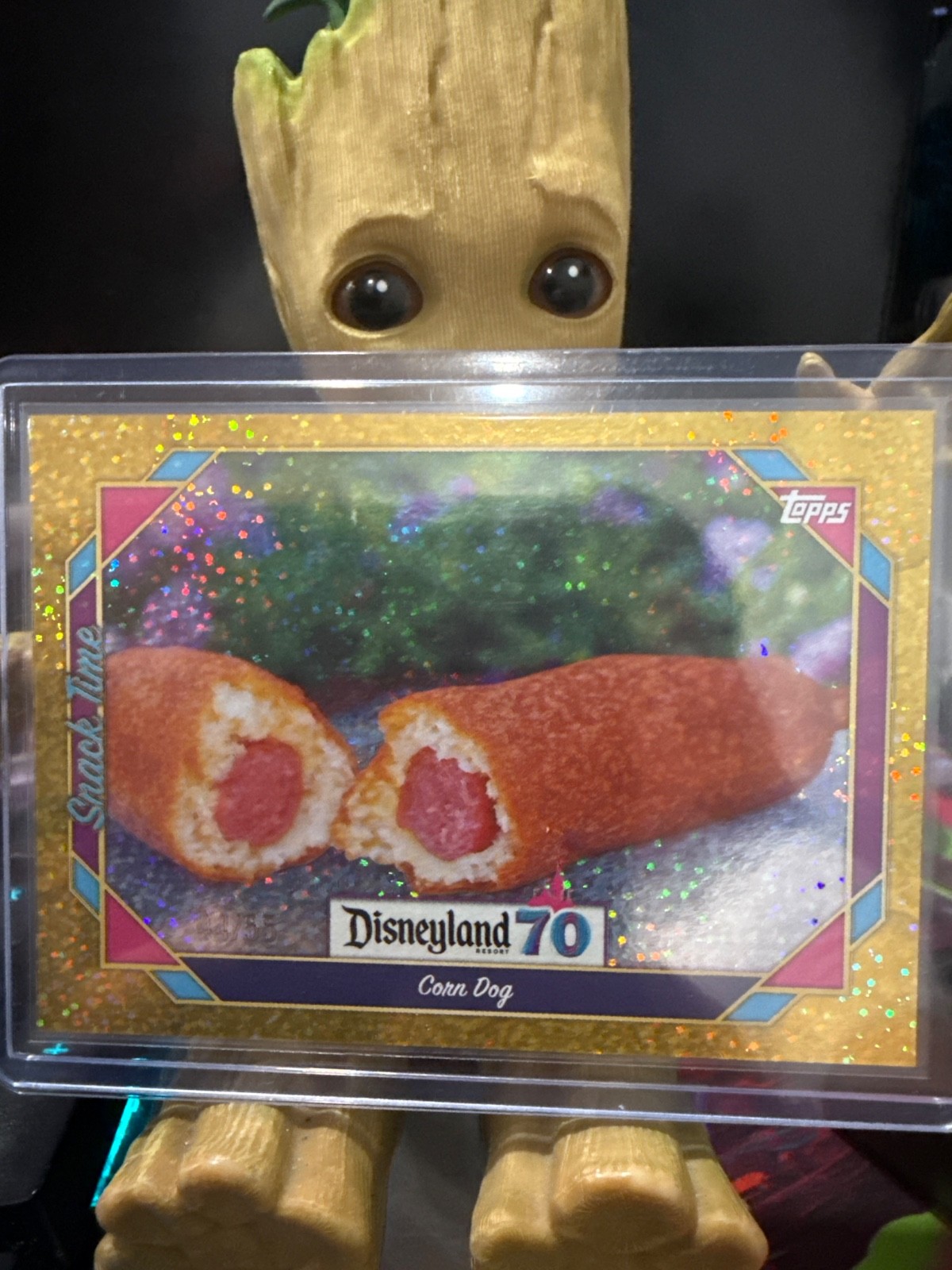 Topps Disneyland 70th anniversary Gold glitter corn dog 32/55 SNACK TIME!!