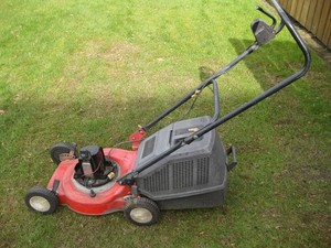 Akku Rasenmäher 24 V Motor läuft ohne Akku