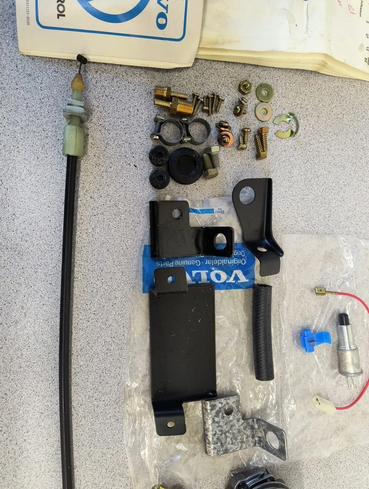 Kit de control de crucero Volvo 240 242 244 245 (INCOMPLETO) NUEVO STOCK ANTIGUO FABRICANTE DE EQUIPOS ORIGINALES Foto 3 de 4