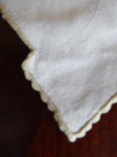 Vintage Embroidered Applique Ivory Tablecloth Coffee table Topper 34"X 34 1/2 " - Picture 5 of 10