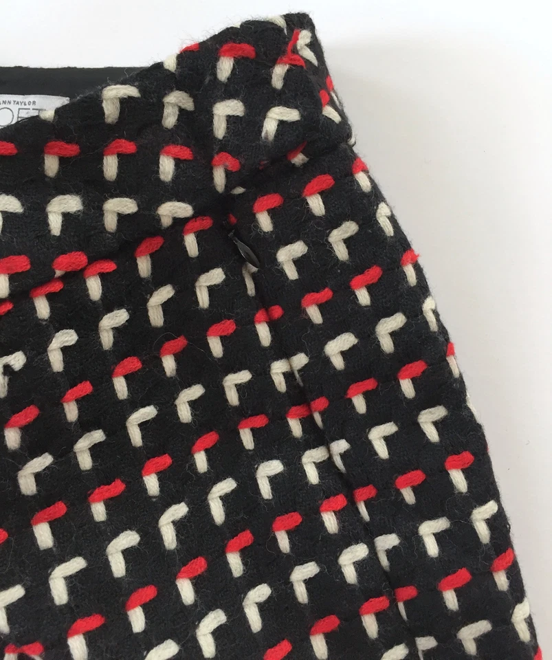Falda ANN TAYLOR LOFT Mujer Negra Roja Patrón Geométrico 100% Lana 10P Pequeña Foto 2 de 4