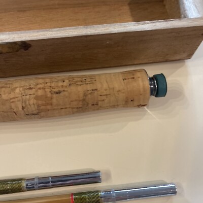 Vintage Tokyo Japan Japanese Bamboo Fishing Rod 3 Piece W/ 2 Extra