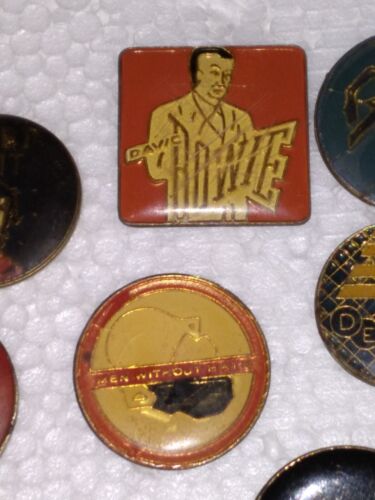 Vintage Pins The Police Def Leppard Scorpions David Bowie Quiet Riot Stray Cats - Picture 3 of 6
