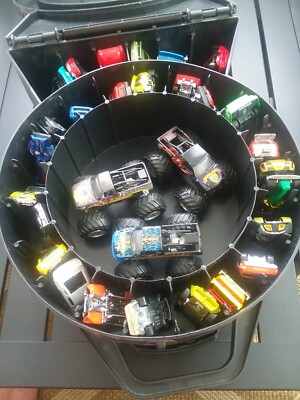 Hot Wheels 72 Car Double Sided Spinner Car Case Holds 72 Vehicles W/ 30 Cars