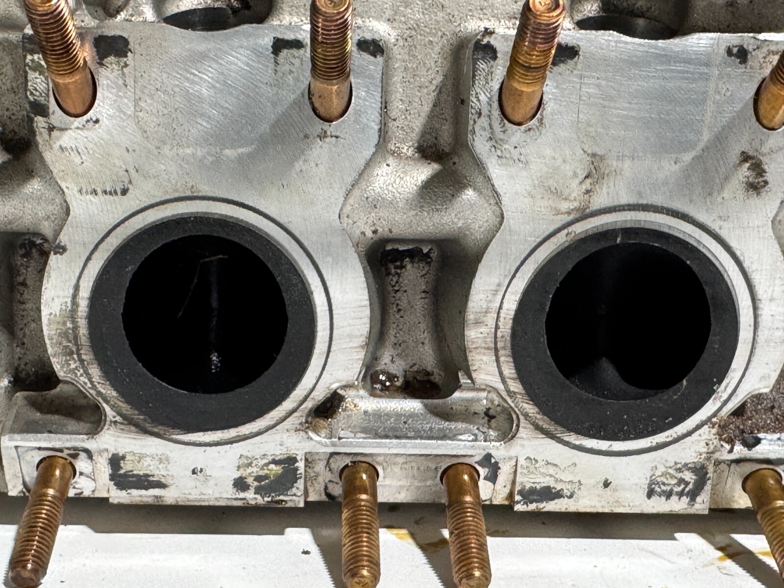 2016-2023 MERCEDES C63 GTS AMG M177 ASTON MARTIN 4.0L LEFT CYLINDER HEAD OEM