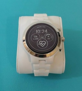 michael kors smartwatch mkt5050