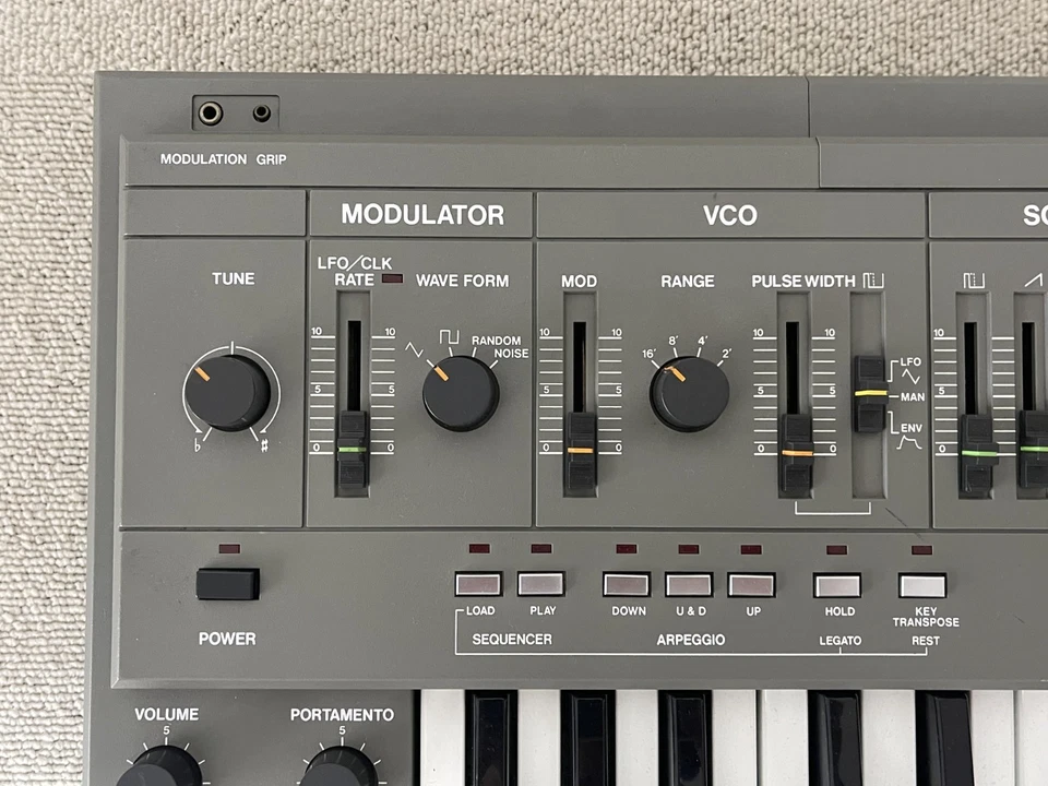 Roland SH-101 Gray with Genuine AC Adapter Tested and Working Synthesizer - Image 4 of 4
