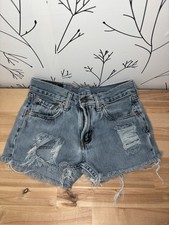 Levi's Women's Blue Cut Off Denim Shorts Mid Rise Light Wash Size 25 100 Cotton