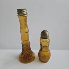 Antique Horton Cato Mfg. Co. Honey Amber Swirled Glass Spice Jars W/Lids