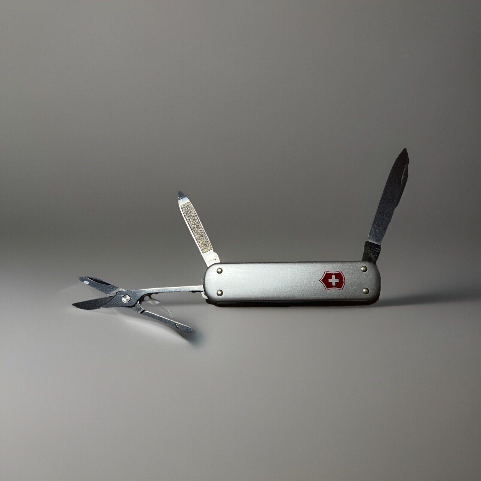 Victorinox Money Clip Swiss Army Knife74MMSmooth Alox SILVER Used - READ!-image