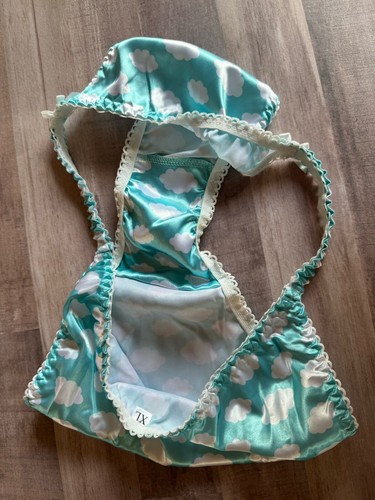 Neu ohne Etikett Gr. M handgefertigt glänzend blau Wolke seidig Satin String Bikini Höschen - Bild 4 von 14