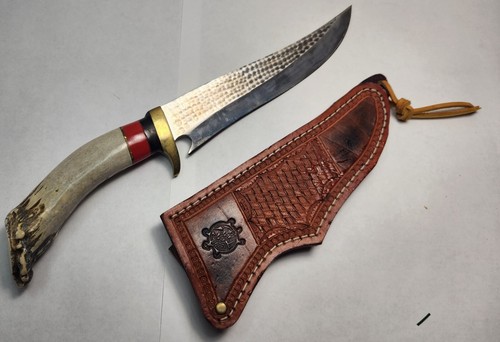 Damacus Steel Hunting Knife with leather scabbard and stand Custom-built - Picture 17 of 23