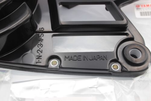 YAMAHA Genuine Stator Cover 2GU-15411-00 w/ Screw Fit 1987-2006 Banshee YFZ350 - Picture 4 of 11