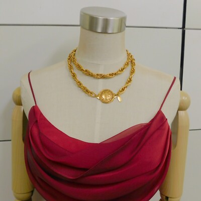 CHANEL Gold Plated 31 RUE CAMBON Charm Vintage Necklace Pendant