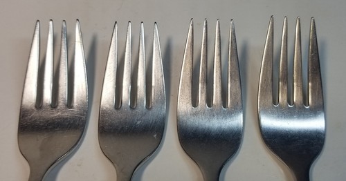 4 Oneida Willam A Rogers Stainless Steel SPANADA Flatware 6 3/4" Salad Forks - Picture 3 of 9