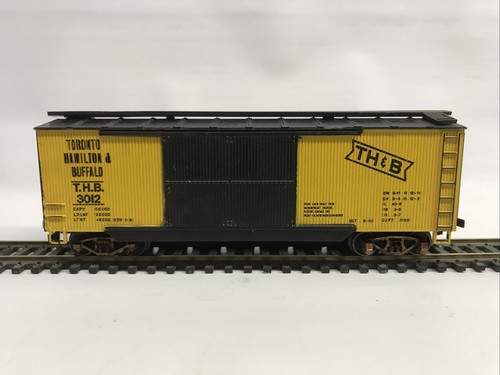 HO AHM Toronto Hamilton & Buffalo Wood Side Double Door Boxcar THB 3012 - Picture 3 of 6