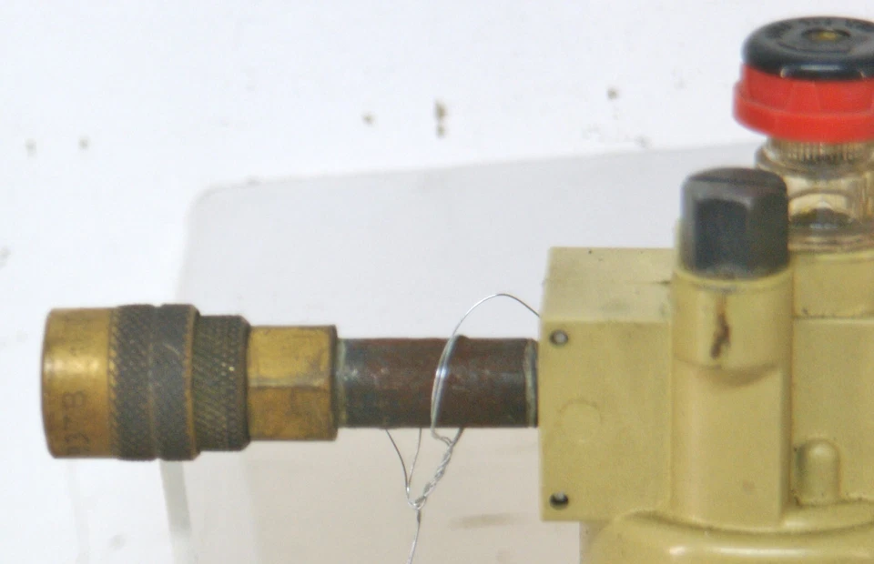 Norgren Air Pressure Regulator Filter Lubricator Regulator w/ Shut Off  9118 - Image 3 of 4