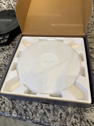 TP-Link Omada EAP673 | AX5400 𝗪𝗶-𝗙𝗶 𝟲 Wireless 𝟮.𝟱𝗚 𝗣𝗼𝗘+ - Bild 2 von 4