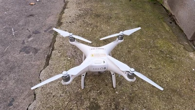 Drone DJI Phantom 4 Pro – Pack complet professionnel – Très bon état - Photo 1/4